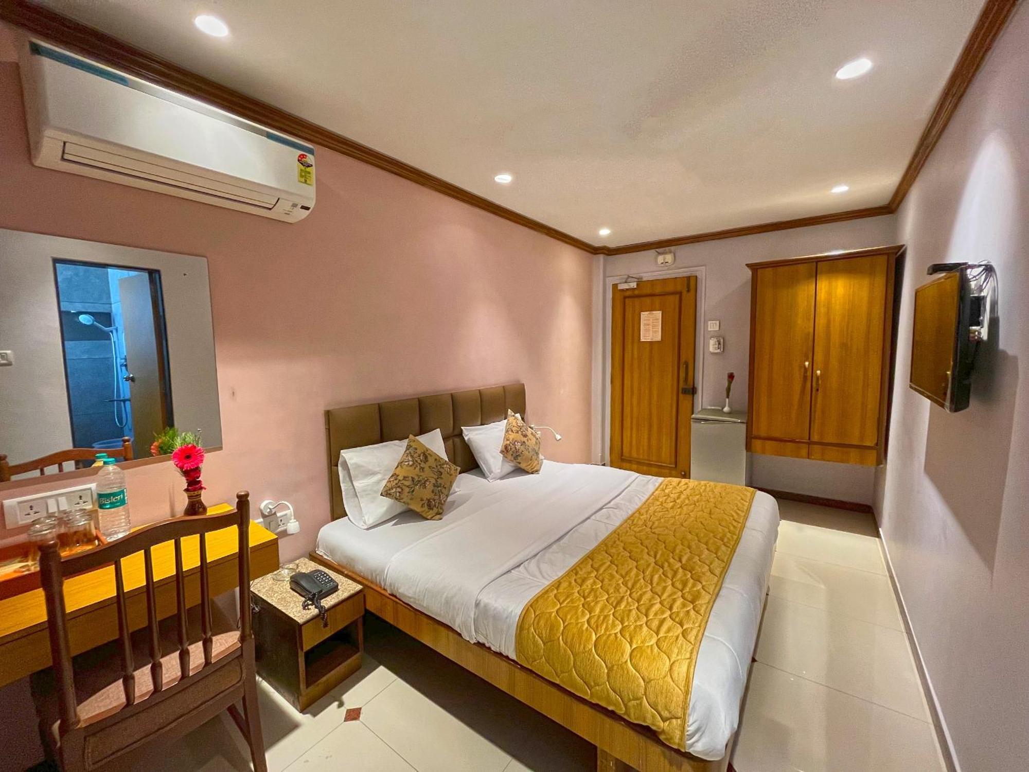 Hotel Parklane Bombay Esterno foto
