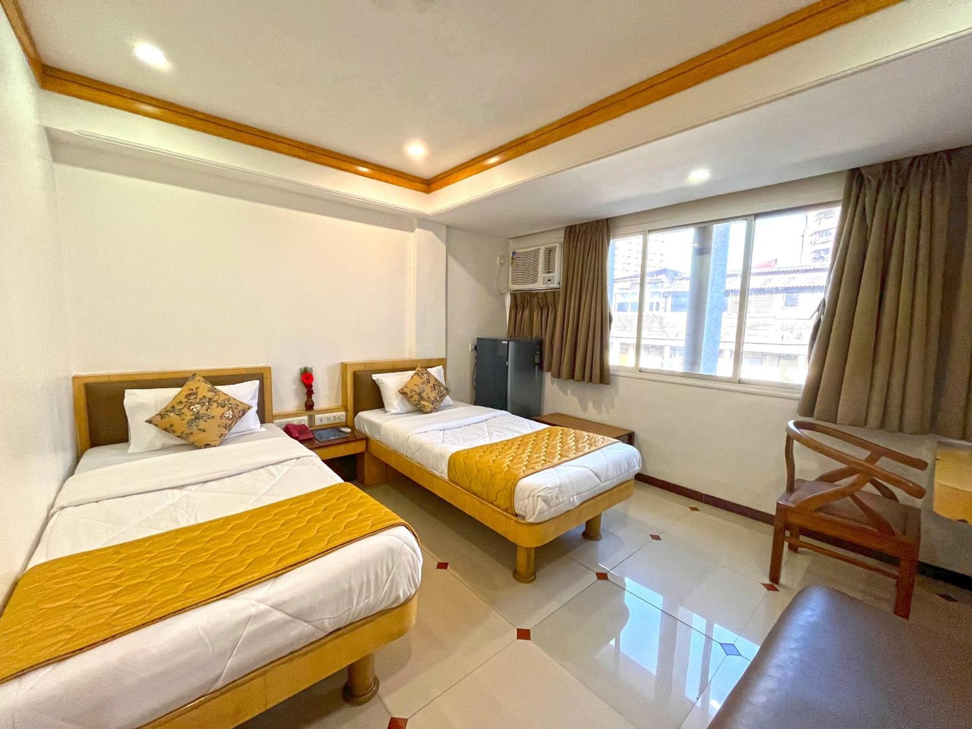 Hotel Parklane Bombay Esterno foto