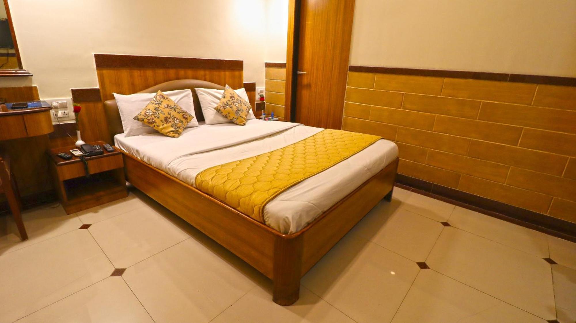 Hotel Parklane Bombay Esterno foto