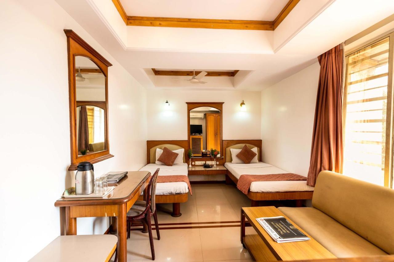 Hotel Parklane Bombay Esterno foto