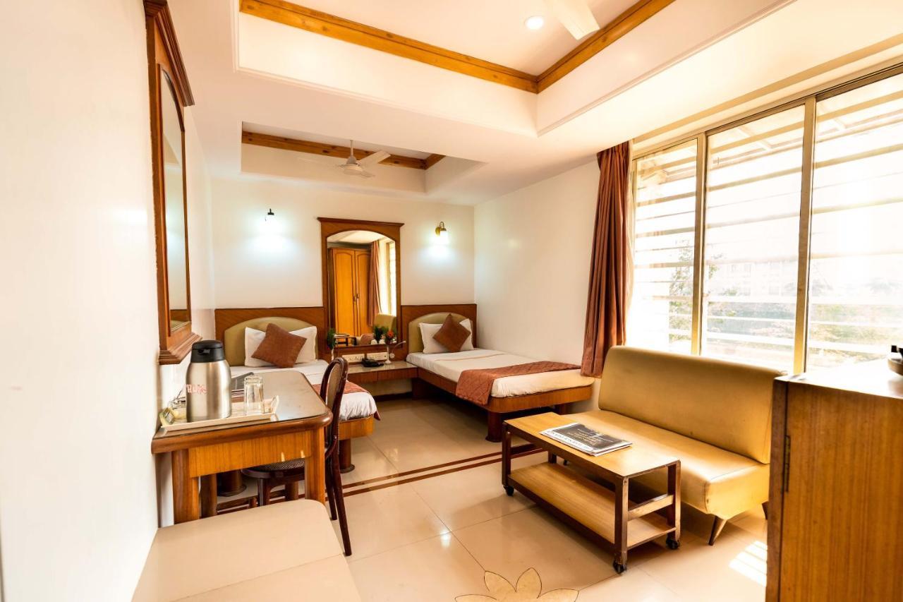 Hotel Parklane Bombay Esterno foto